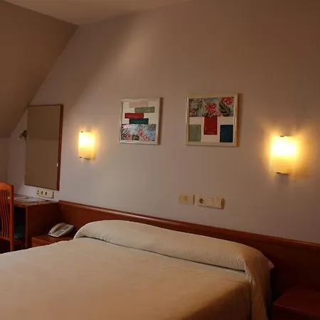 Hotel As Camelias 2*