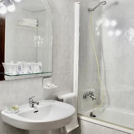 Ξενοδοχείο Alda Arteixo 2*