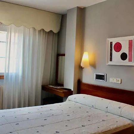 Alda Arteixo Ξενοδοχείο 2*