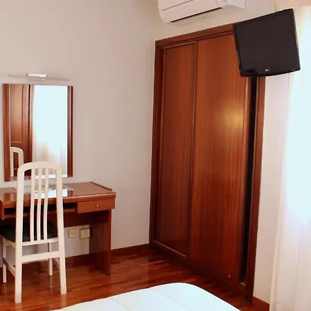 Ξενοδοχείο Alda Arteixo 2*