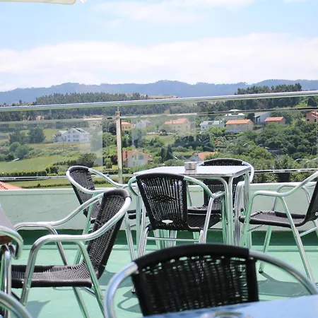 Hotel As Camelias 2*