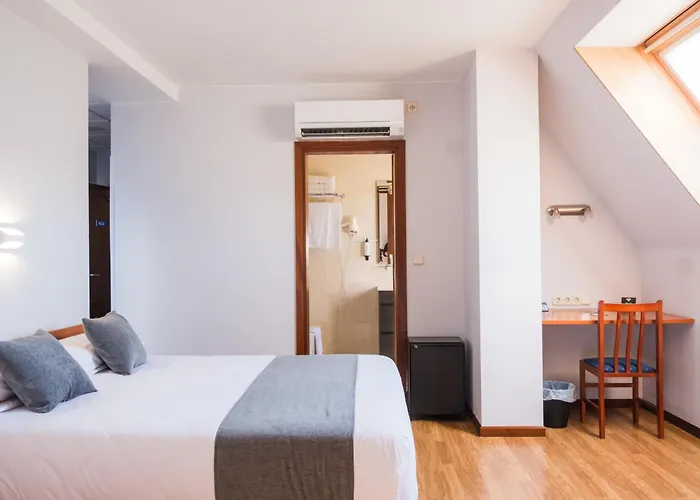 Hotel Alda Arteixo 2*