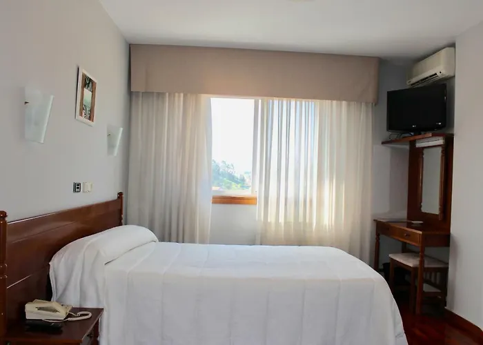 Alda Arteixo Otel 2*